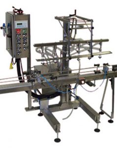 Automatic straight-line liquid filling machine — multi-head filler